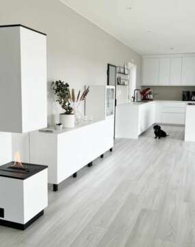 Capture - White Premium Oak SIG4757