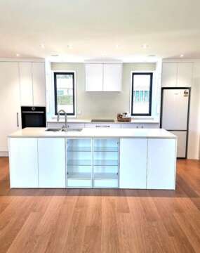 Impressive Ultra - Natural Varnished Oak IMU3106