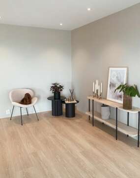 Majestic - Valley Oak Light Brown MJ3555