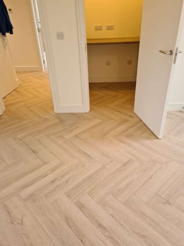 Empire Herringbone - Vicence Oak H500 - Image 8