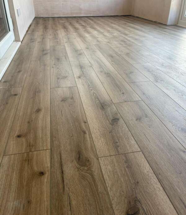 Select SPC - Lignum Core Mocha Oak Plank - Select Floors & Tiles