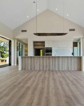 Elka 8mm - Honey Oak ELV223AP