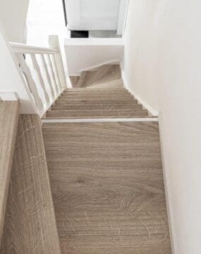 Maestro Stairs - Louisiana Oak