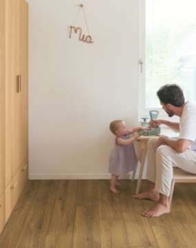 Classic - Cocoa Brown Oak CLM5793